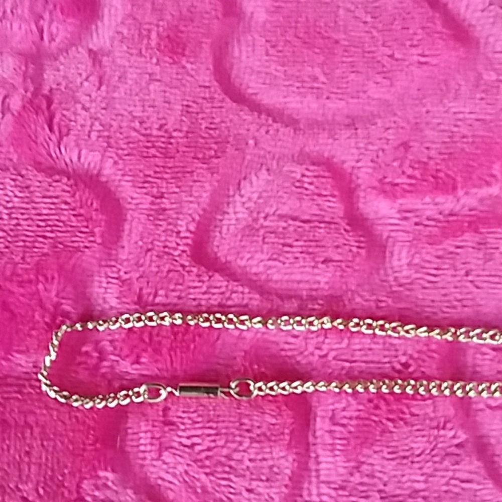 BDA SHIMMERING 24" GOLD CHAIN SHELL NECKLACE - Picture 5 of 5